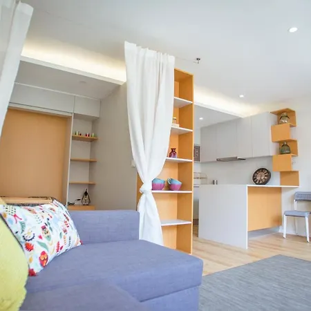Sensations Apt By Hosts Апартаменты *